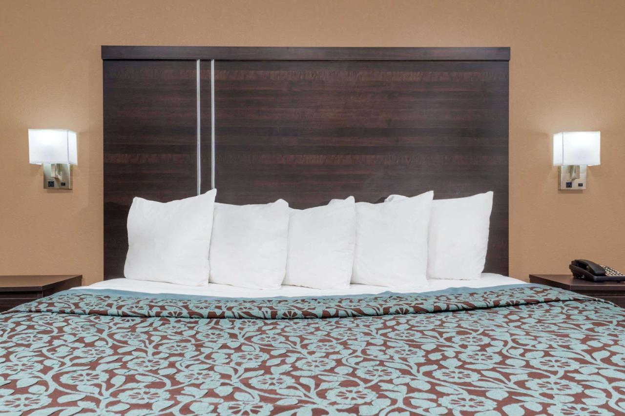  | Days Inn by Wyndham Maumee/Toledo