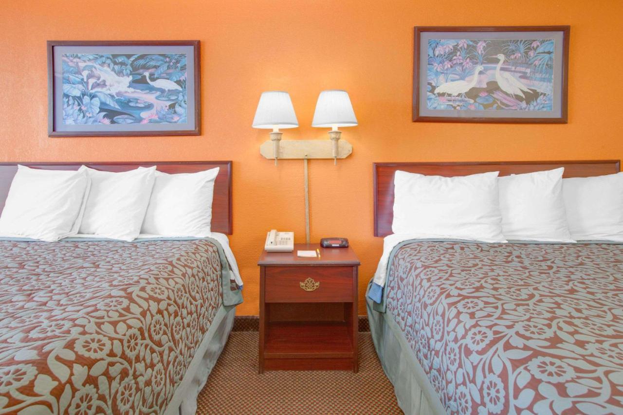 | Days Inn by Wyndham Okemah