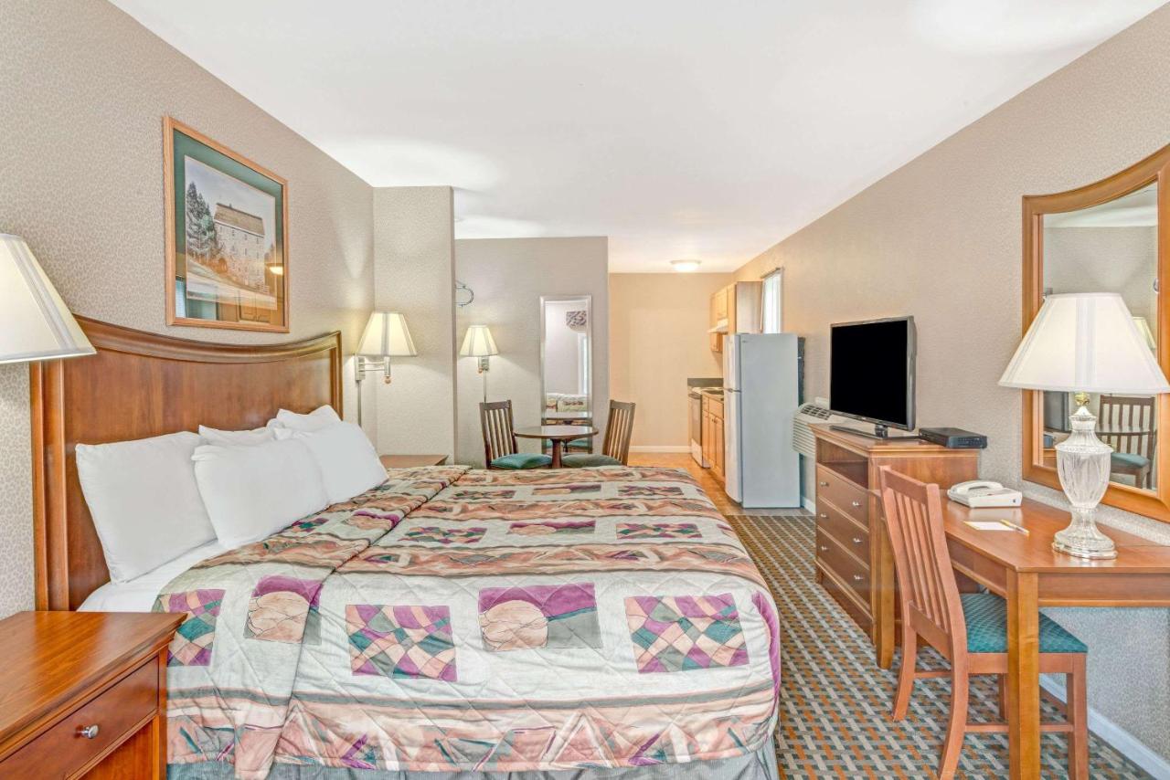 | Days Inn by Wyndham Ridgefield
