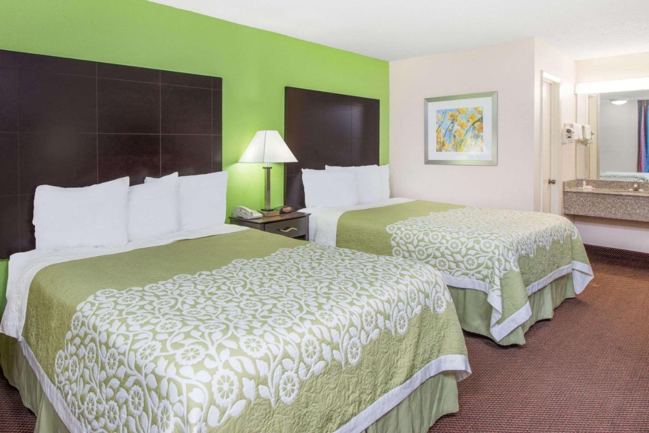 | Days Inn by Wyndham Calvert City