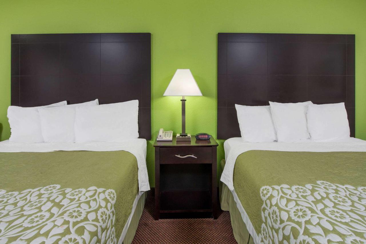 | Days Inn by Wyndham Calvert City