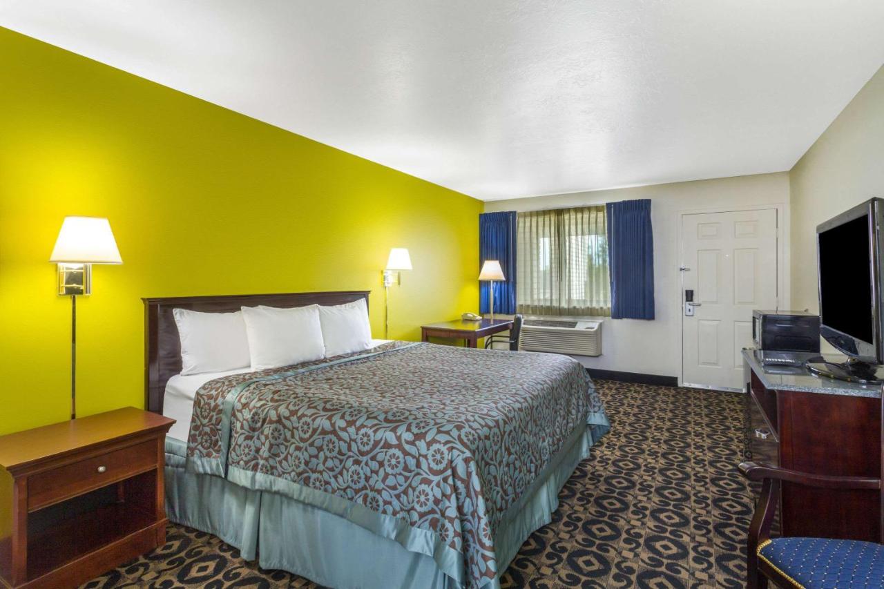| Days Inn by Wyndham Delta