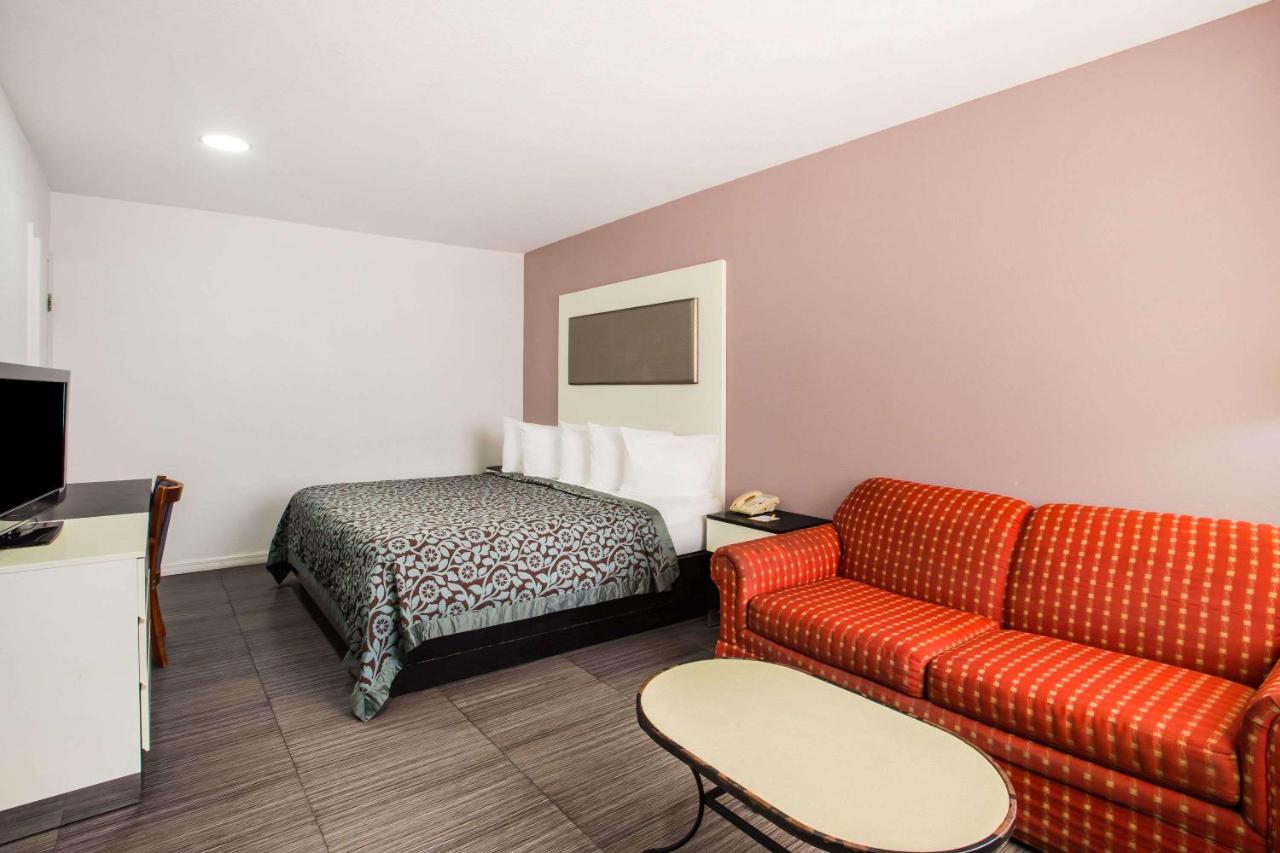 | Arya Blu Inn and Suites