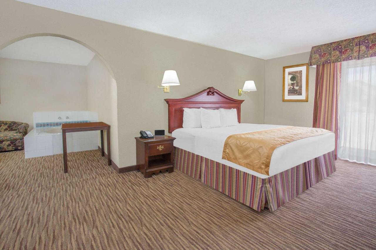Deluxe King Studio Suite - Non-Smoking at Days Inn & Suites by Wyndham Red Rock-Gallup