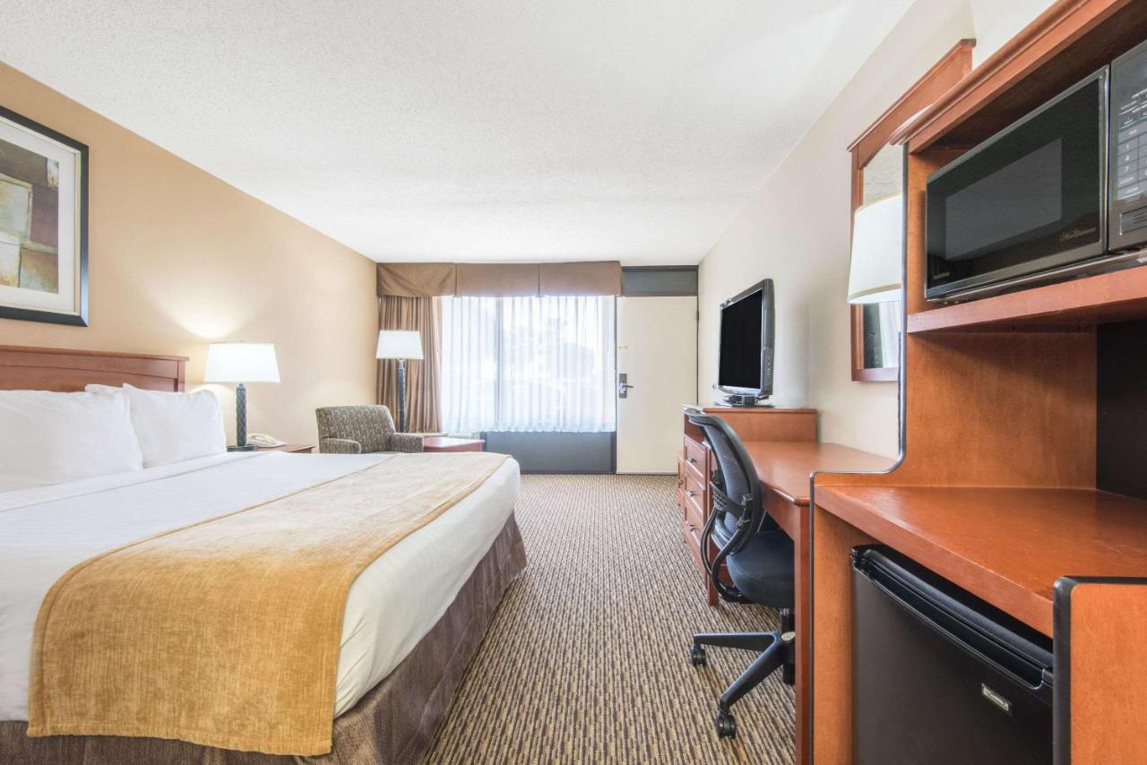 | Days Inn by Wyndham Altus