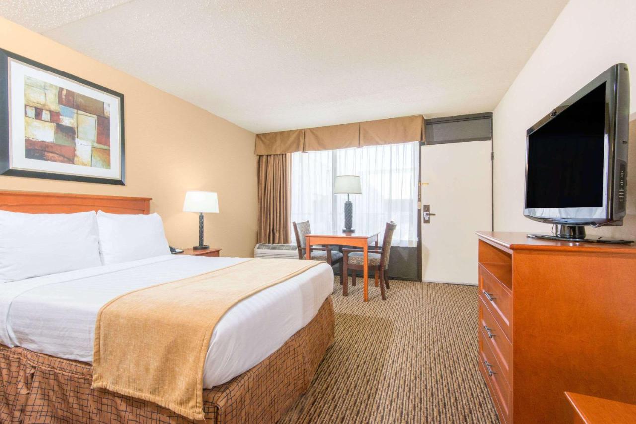 | Days Inn by Wyndham Altus