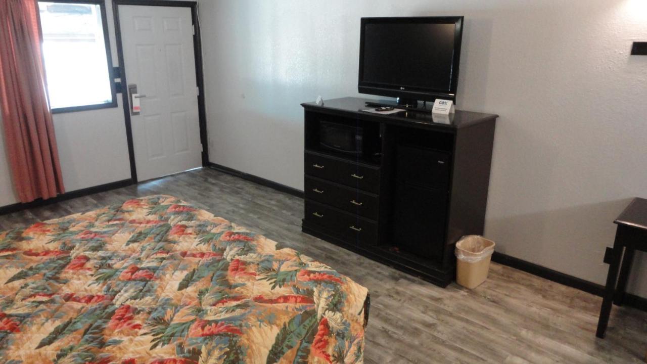  | Western Inn - Pensacola