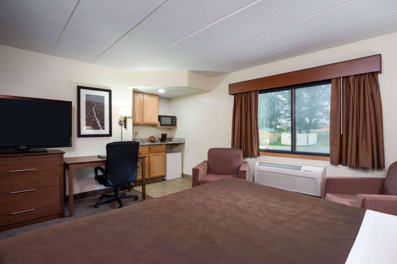 | AmericInn by Wyndham Tomah