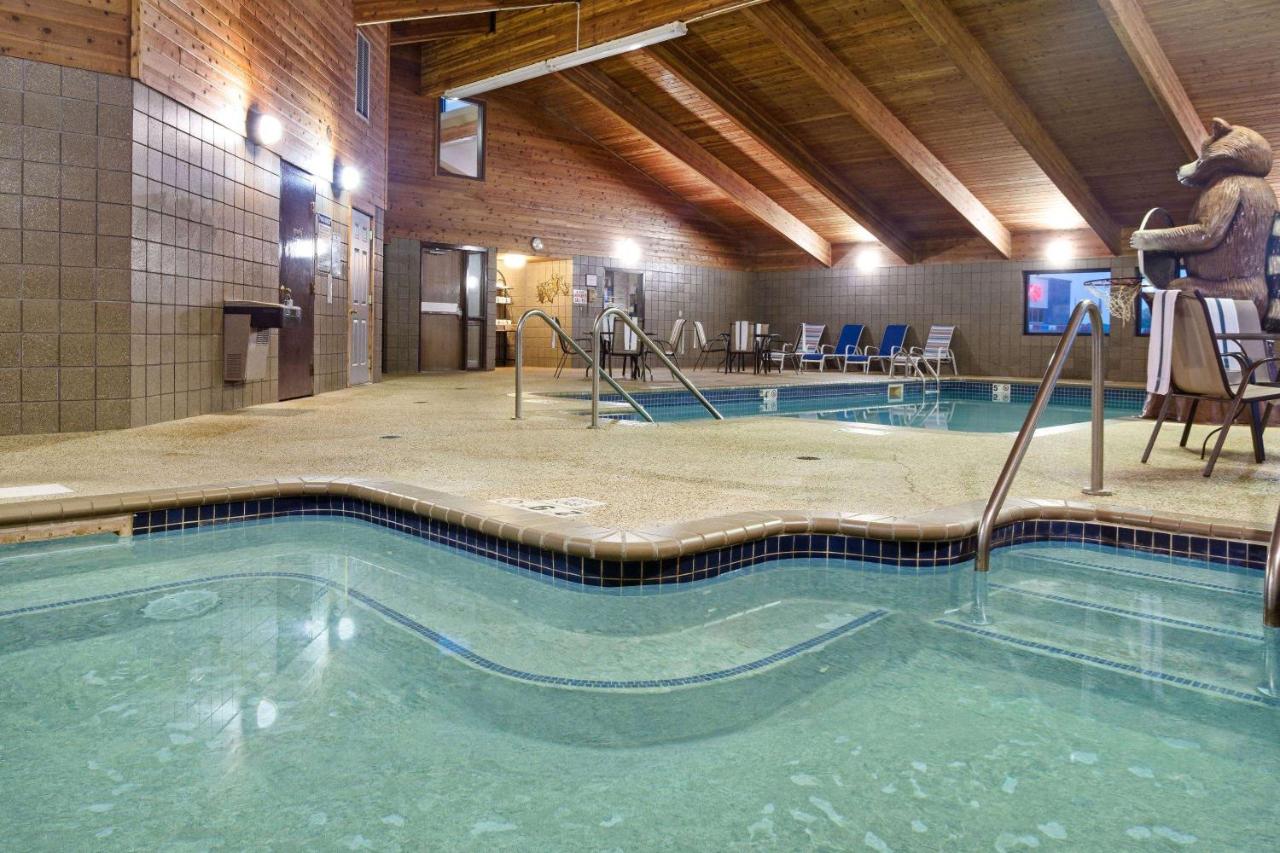 | AmericInn by Wyndham Tomah