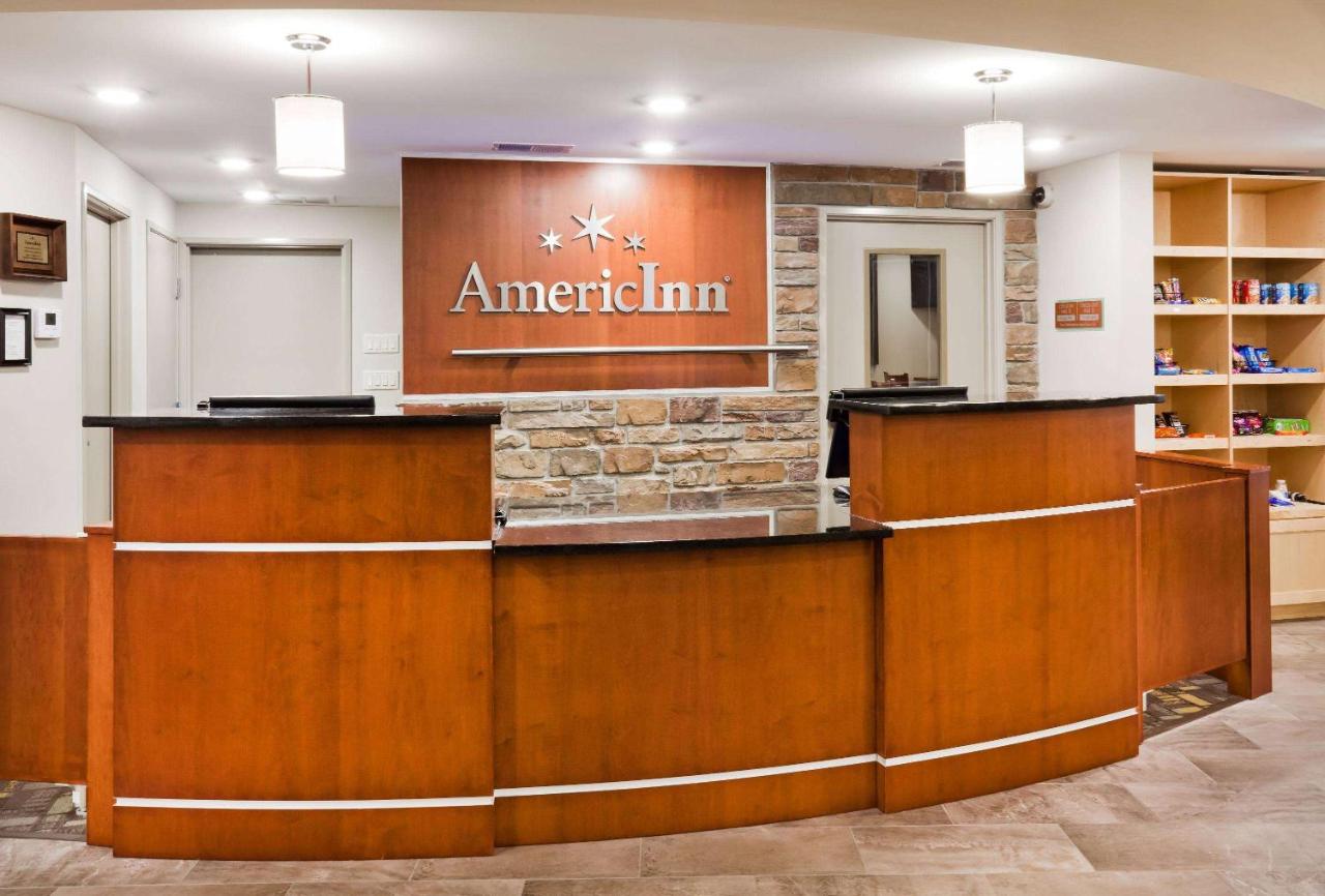 | AmericInn by Wyndham DeWitt