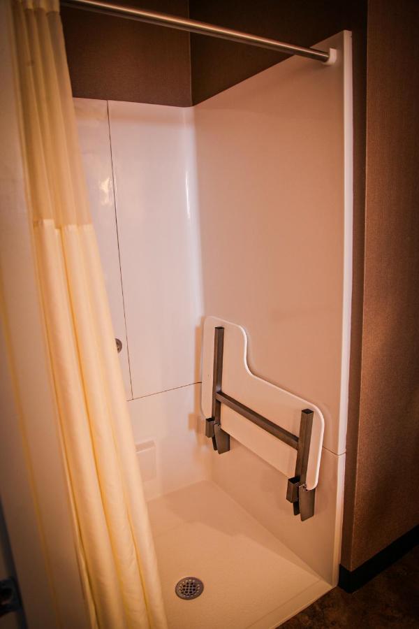 | The Landmark Hotel