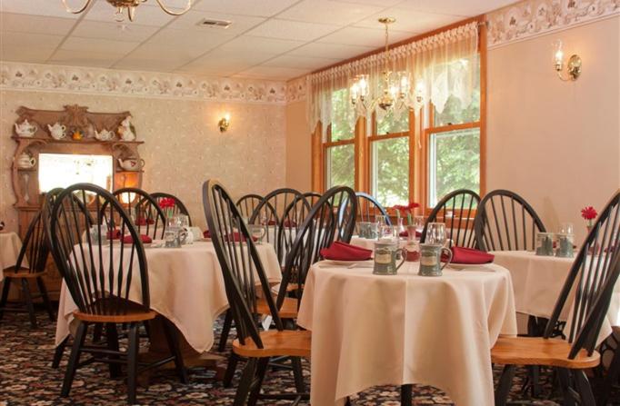 | Inn at Ellis River