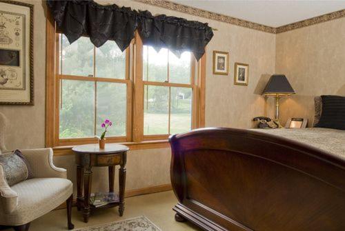 | Inn at Ellis River
