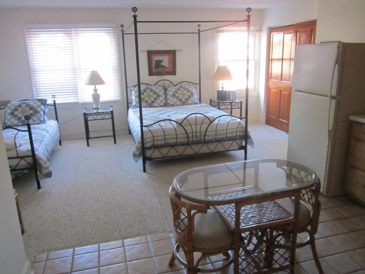 | Dodgeton Creek Inn