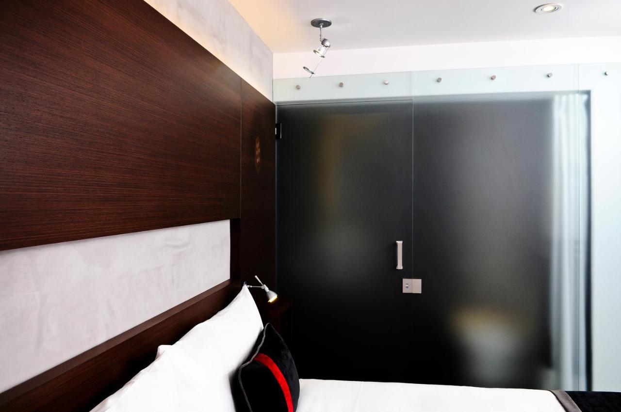 Deluxe King Room at Hercor Hotel - Urban Boutique