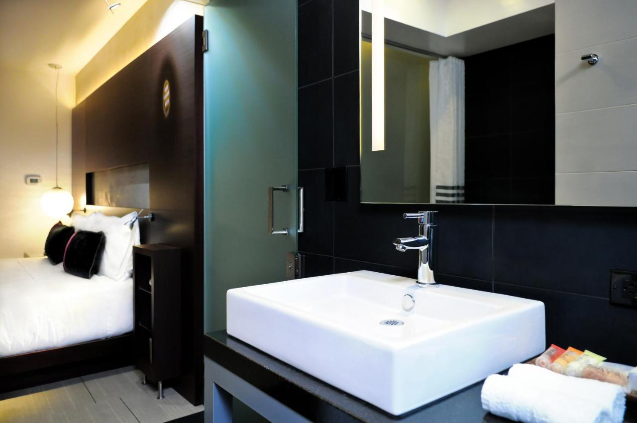 Deluxe King Room at Hercor Hotel - Urban Boutique