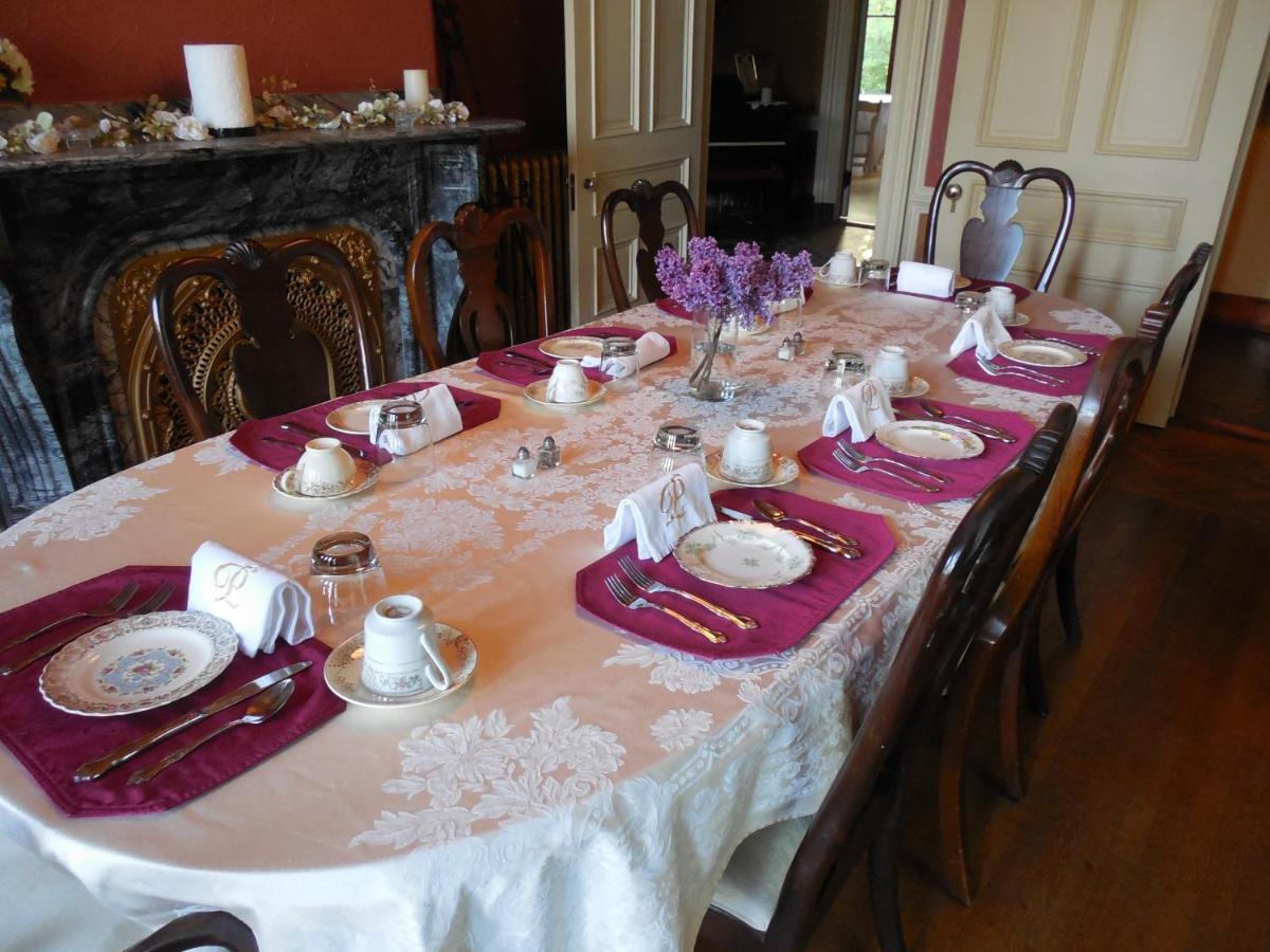 | Proctor Mansion Inn