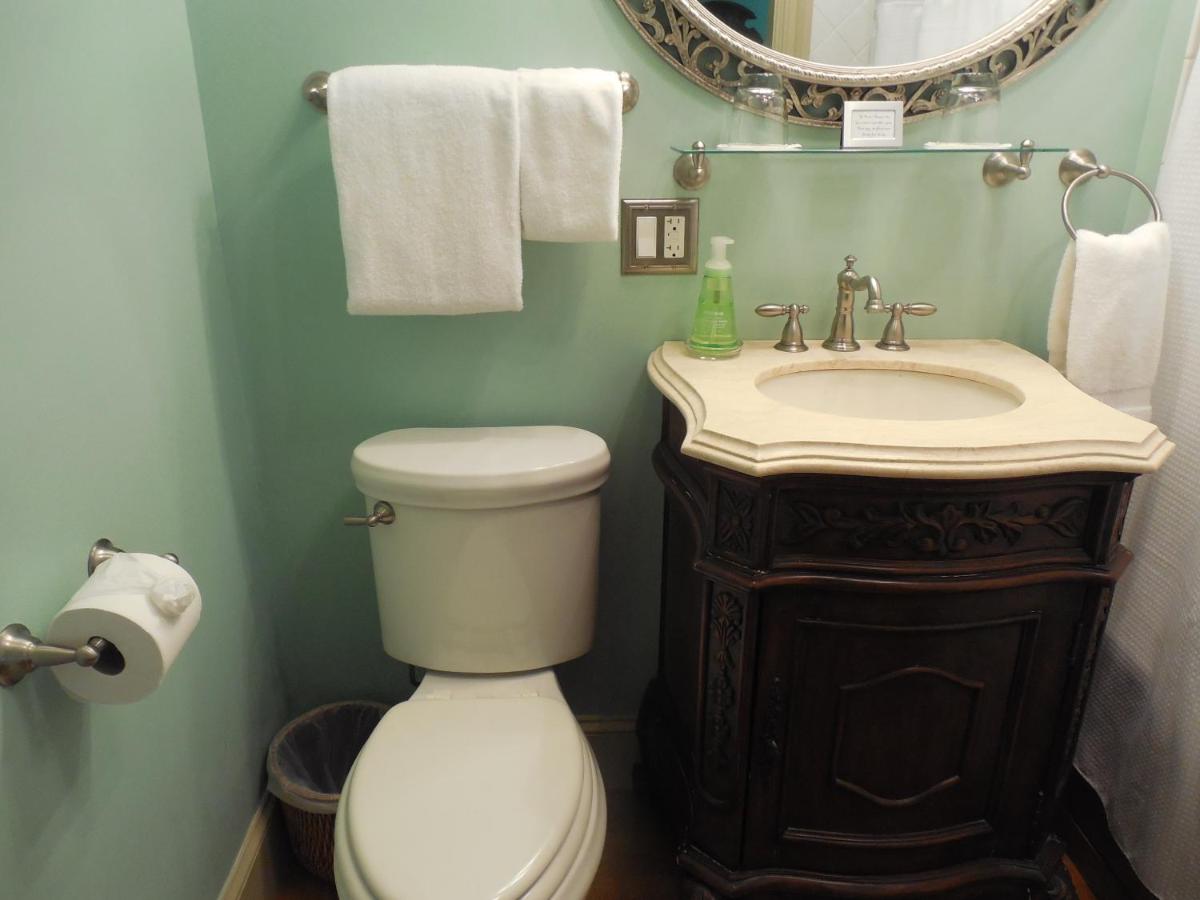| Proctor Mansion Inn