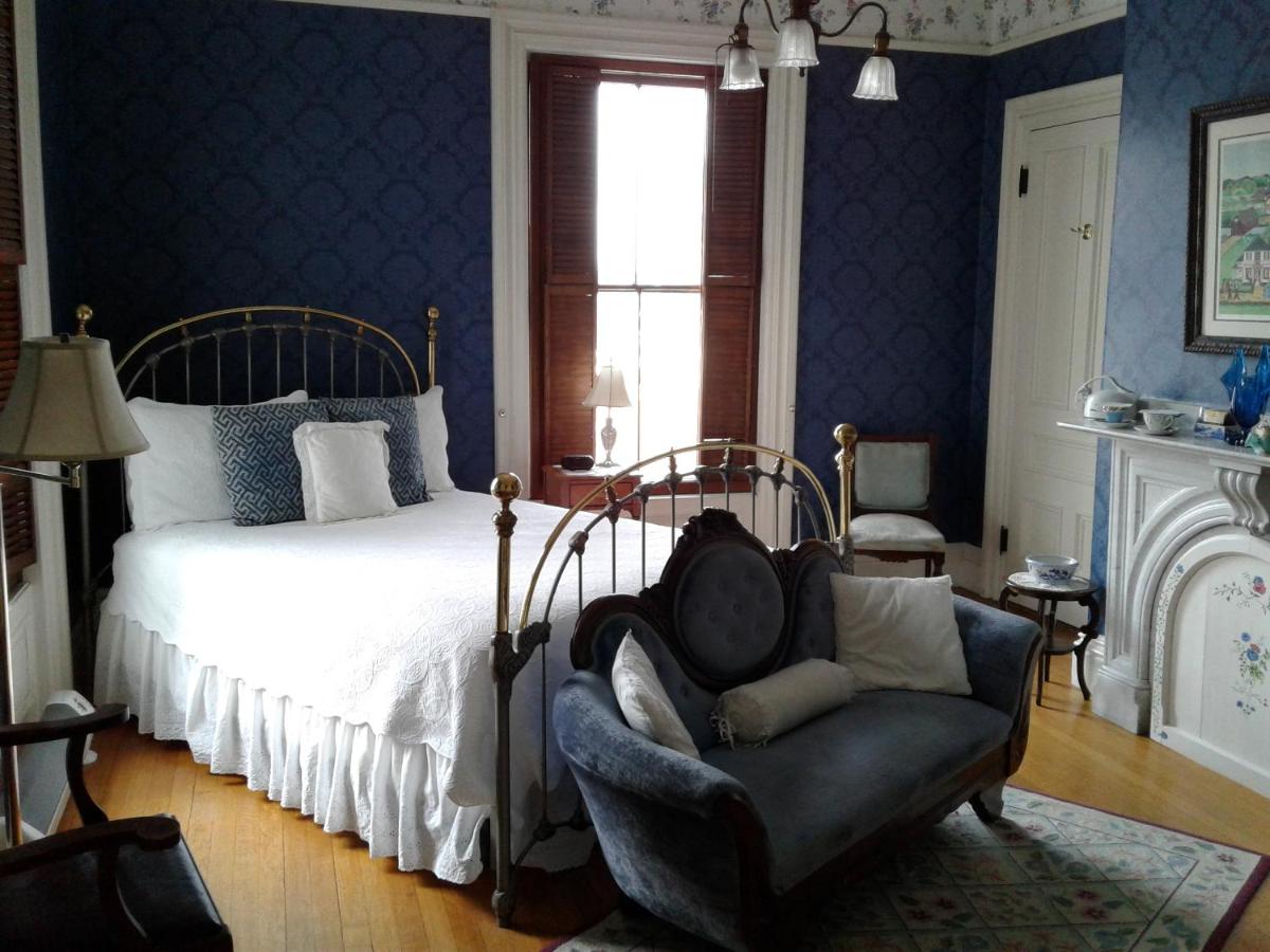 | Proctor Mansion Inn