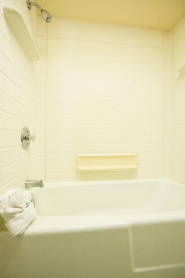 Queen Room with Two Queen Beds - Non-Smoking at Anaheim Carriage Inn