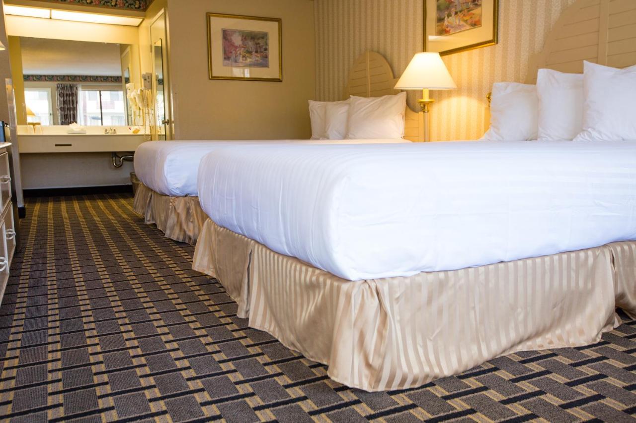 Family Two-Bedroom - Non-Smoking at Anaheim Carriage Inn