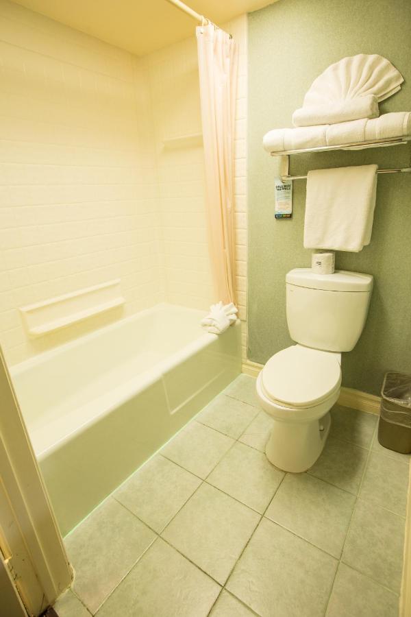 Family Two-Bedroom - Non-Smoking at Anaheim Carriage Inn