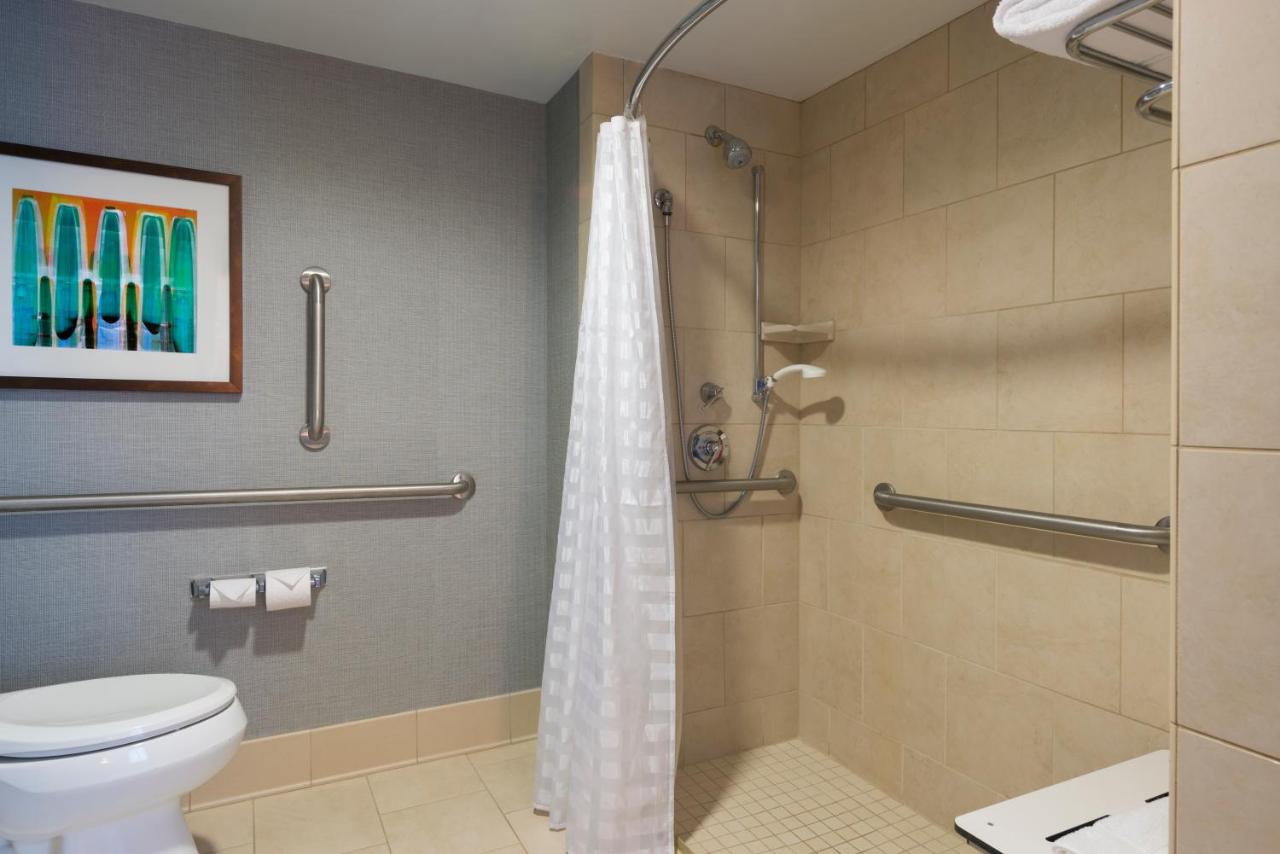 King Room with Bath Tub - Disability Access at Hyatt Place Lexington