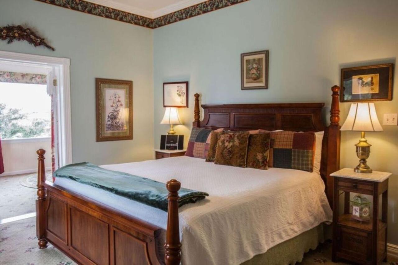 | Rose Hill Retreat AAA Four Diamond Inn