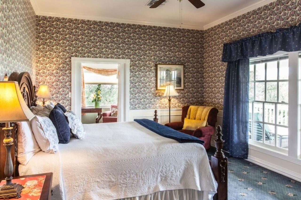 | Rose Hill Retreat AAA Four Diamond Inn