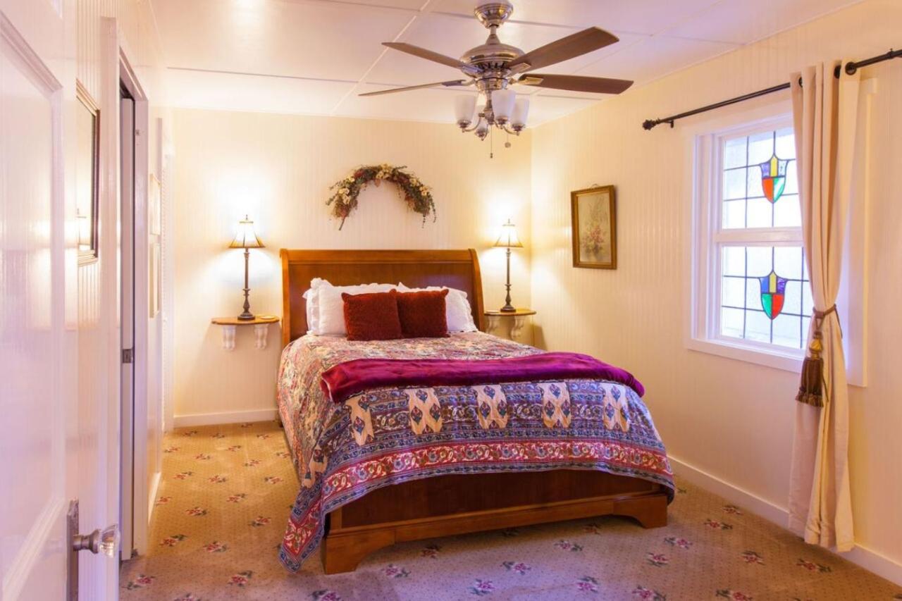 | Rose Hill Retreat AAA Four Diamond Inn