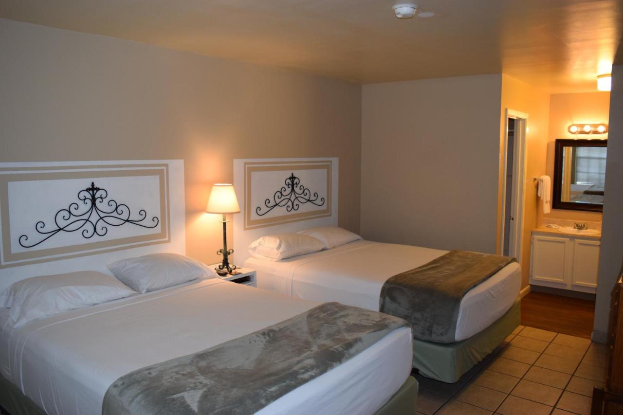 Standard Queen Room at Hacienda del Rio