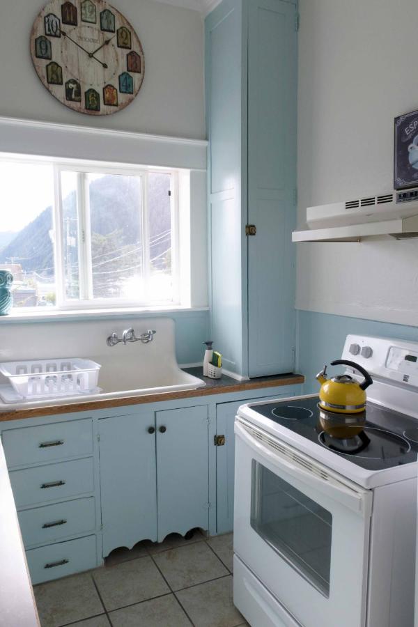 | Sauerdough Lodging