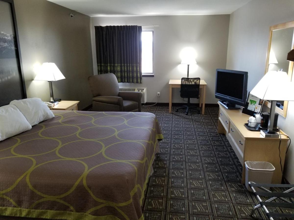 | Super 8 by Wyndham Fort Collins