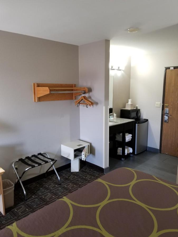 | Super 8 by Wyndham Fort Collins