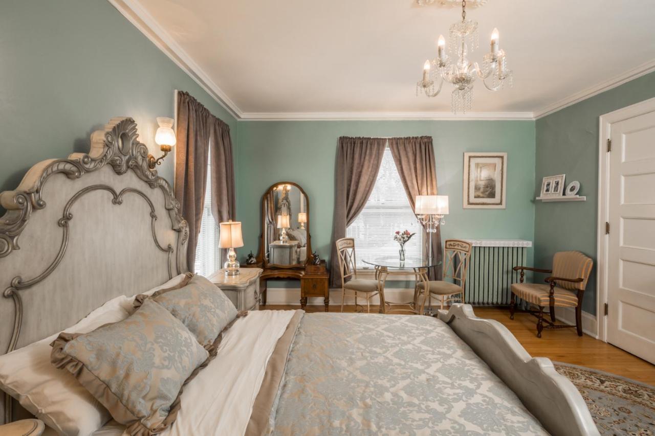 | Ringling House Bed & Breakfast