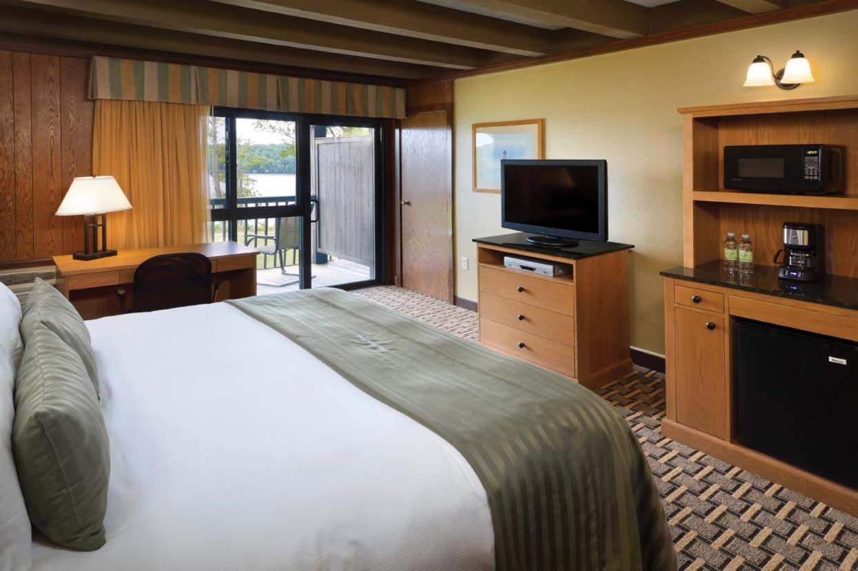 | Hueston Woods Lodge and Conference Center