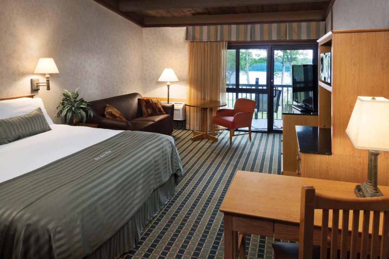 | Hueston Woods Lodge and Conference Center