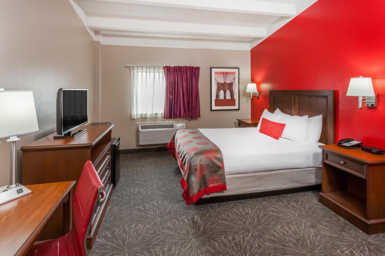  | Ramada by Wyndham Hammond Hotel & Conference Center