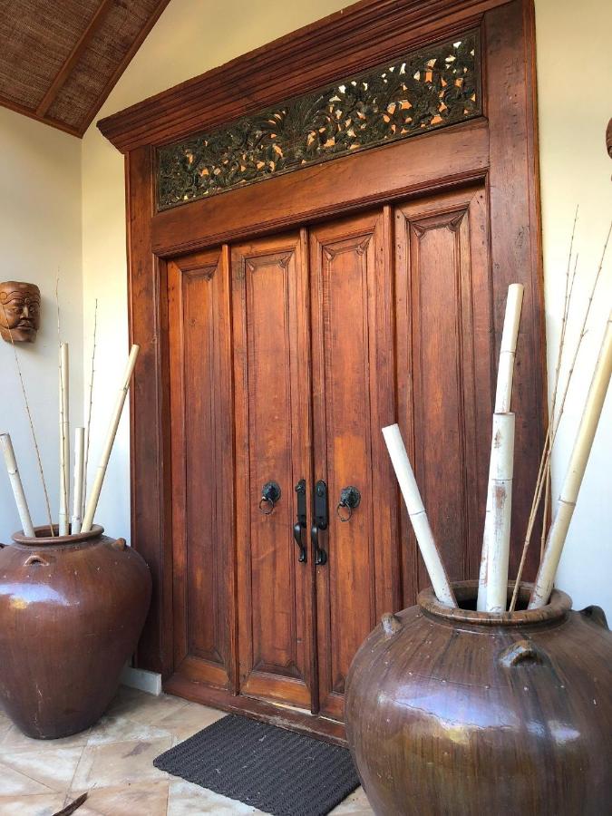 | Ho'oilo House