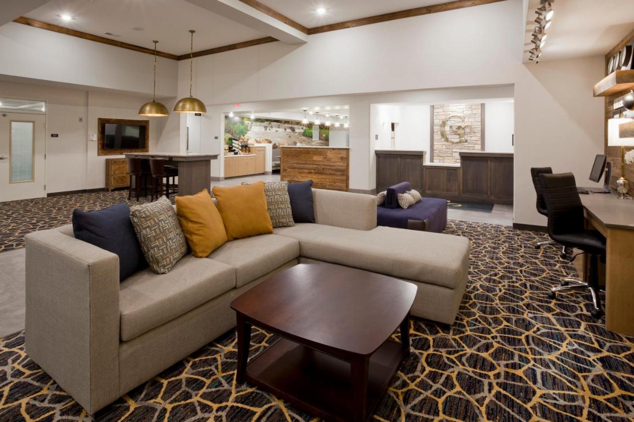 | GrandStay Hotel & Suites