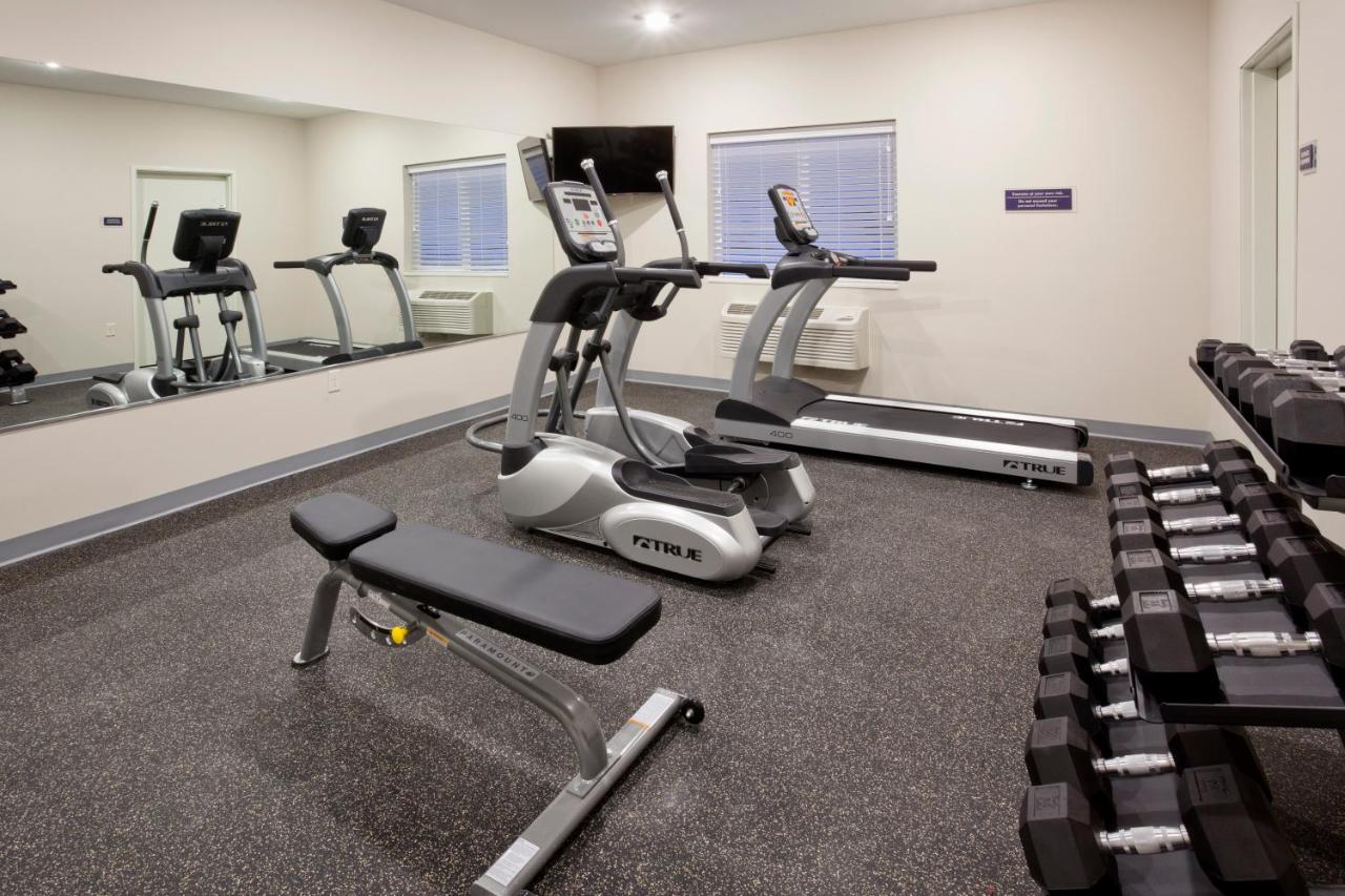 | GrandStay Hotel & Suites