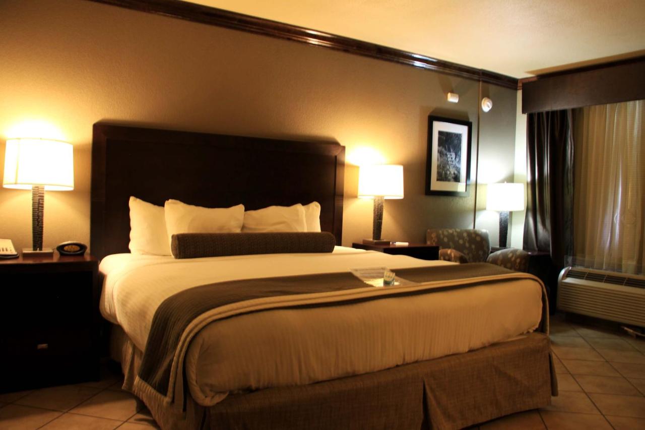  | Best Western Plus Raton Hotel