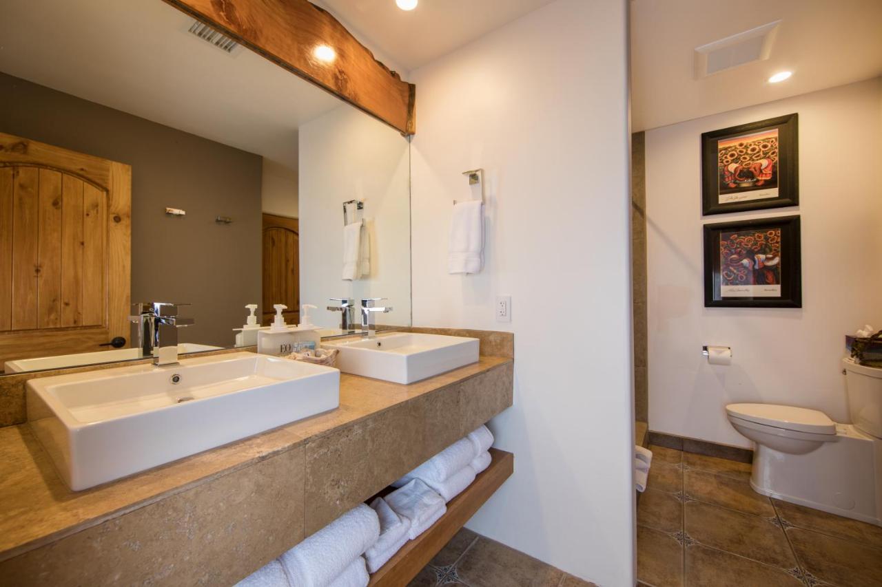 Suite with Mountain View at A Sunset Chateau
