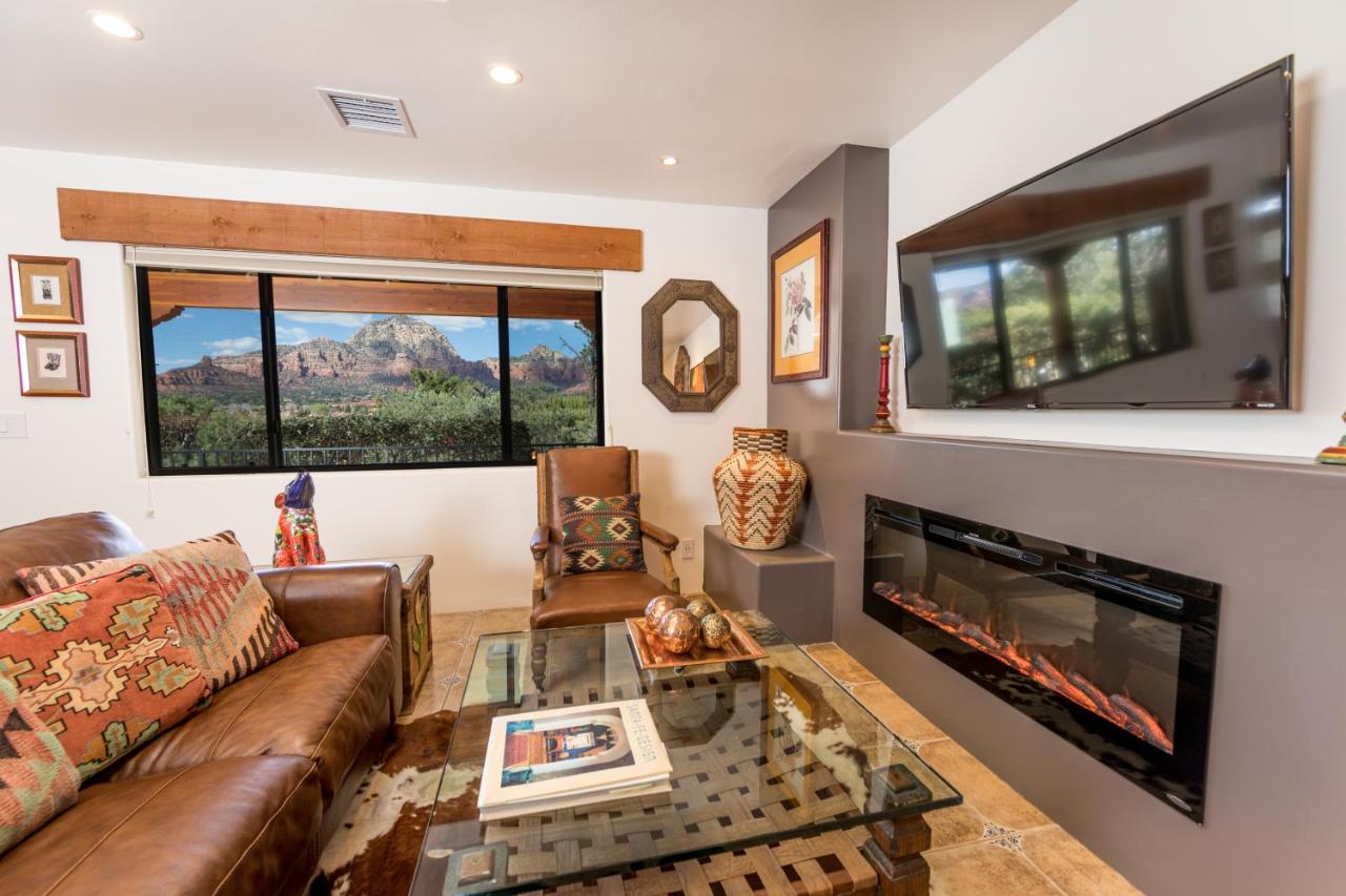 Suite with Mountain View at A Sunset Chateau