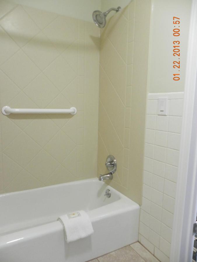 | Relax Inn and Suites Kuttawa