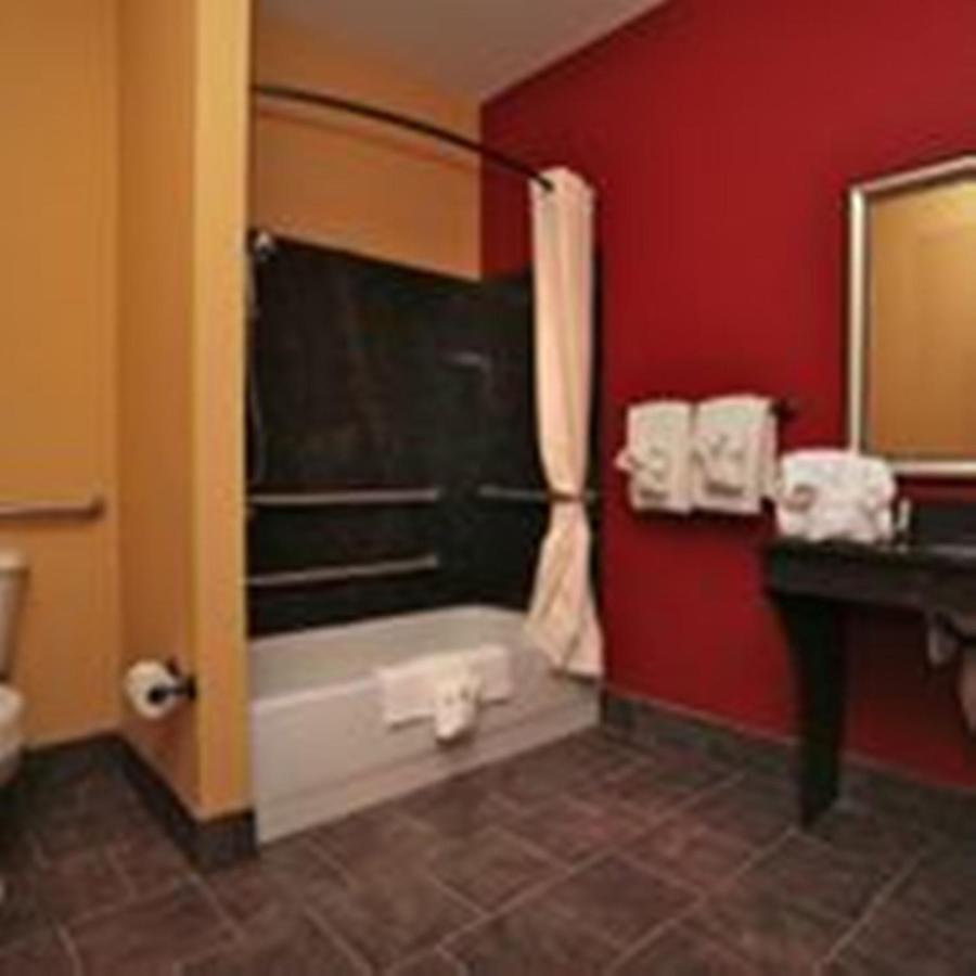 Queen Suite with Two Queen Beds at Sunsera Boutique Suites