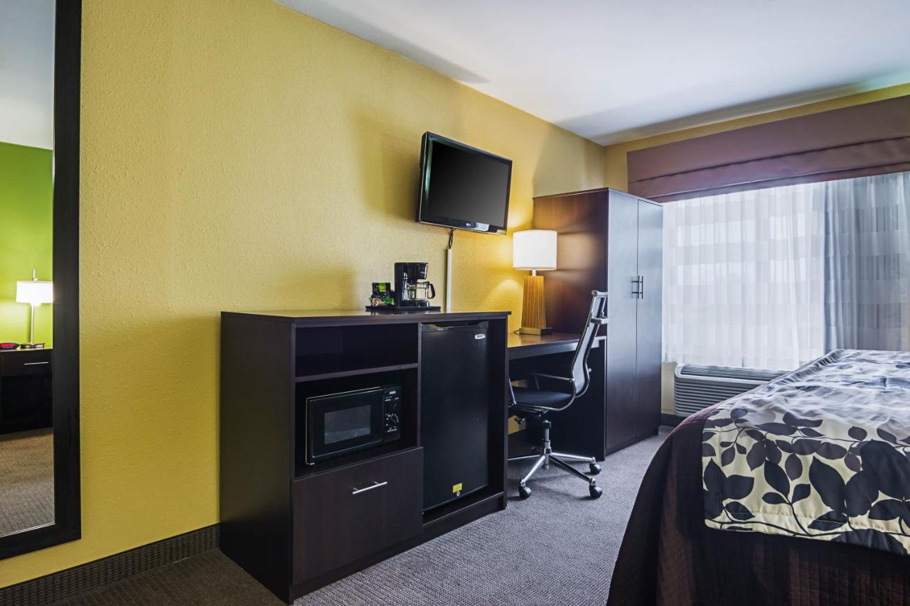 King Room - Non-Smoking at Spark by Hilton Oxford