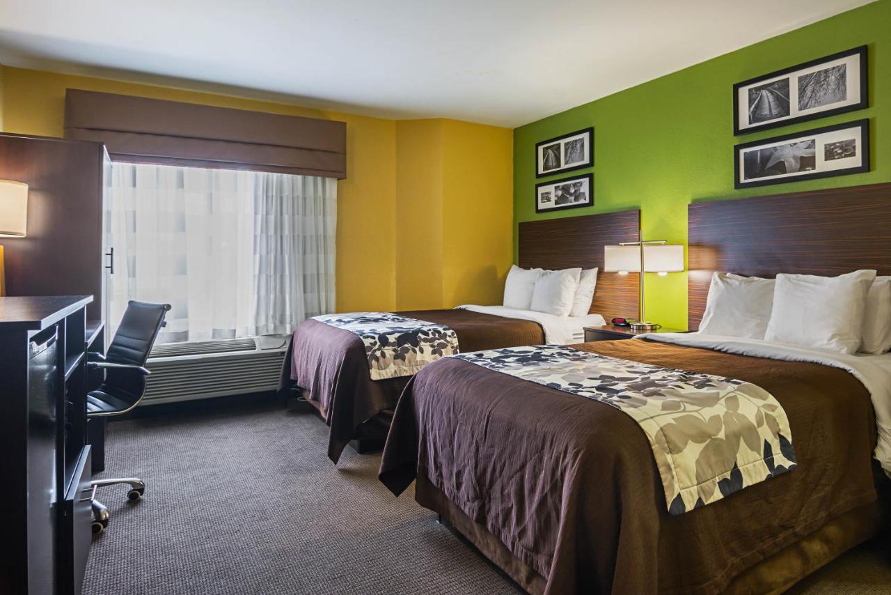 Double Room with Two Double Beds - Non-Smoking at Spark by Hilton Oxford