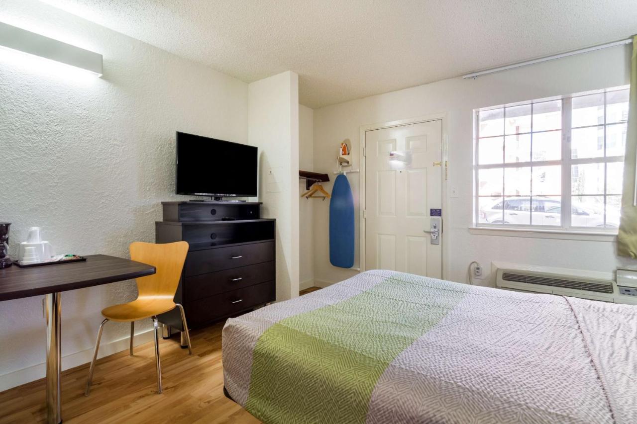 Suite - Non-Smoking at Studio 6 Plano, TX - Dallas - Plano Medical Center