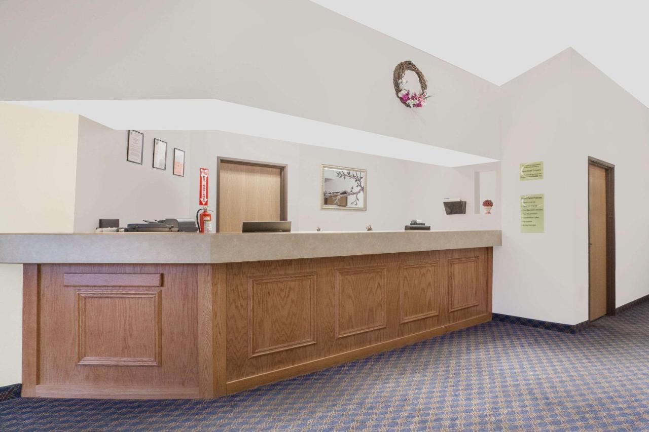 | Super 8 by Wyndham Cobleskill NY